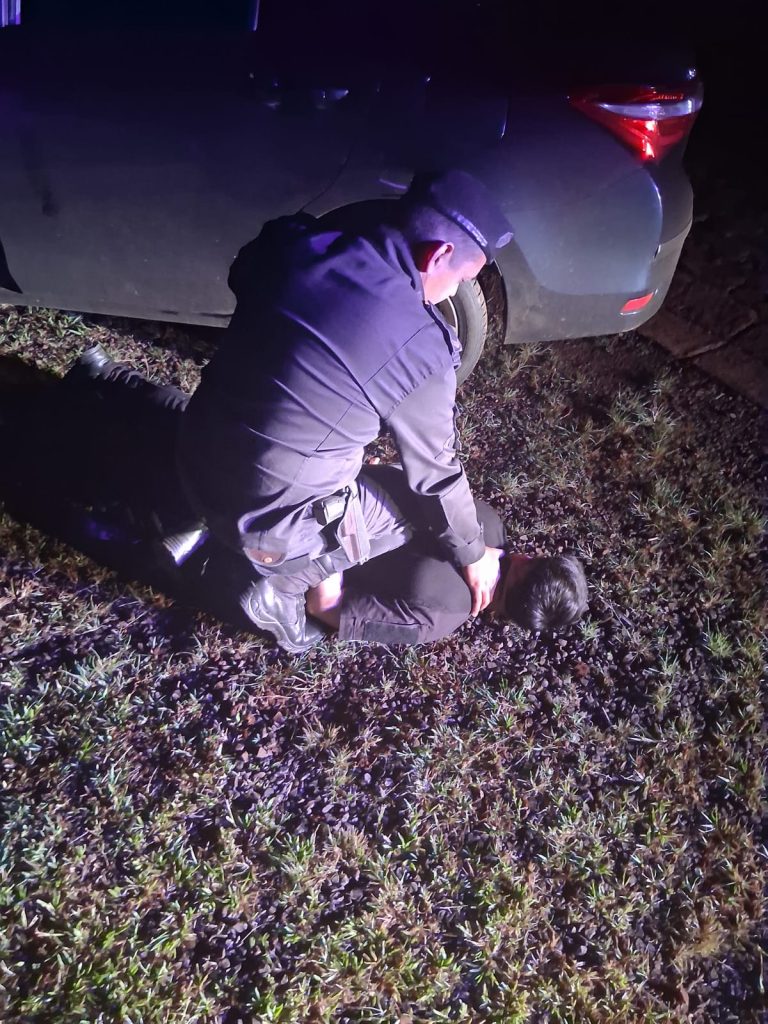 Jefatura ordenó el arresto de dos suboficiales por venta ilegal de armas en Alem 1 2 - Jefatura ordeno el arresto de dos suboficiales por venta ilegal de armas en Alem 2 - 1