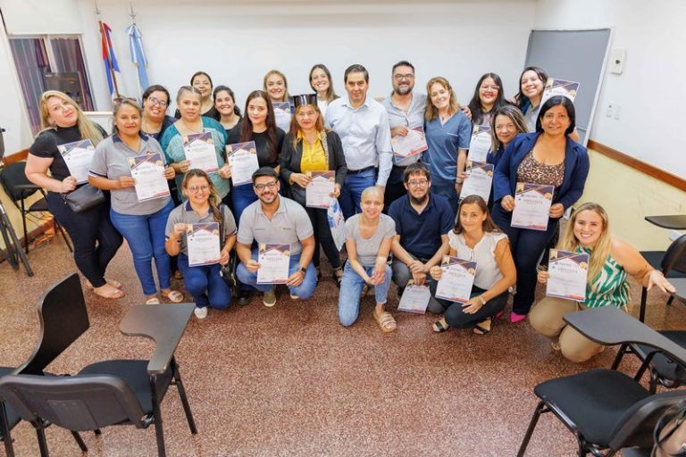 Personal de salud finalizó el curso de Lengua de Señas Argentinas