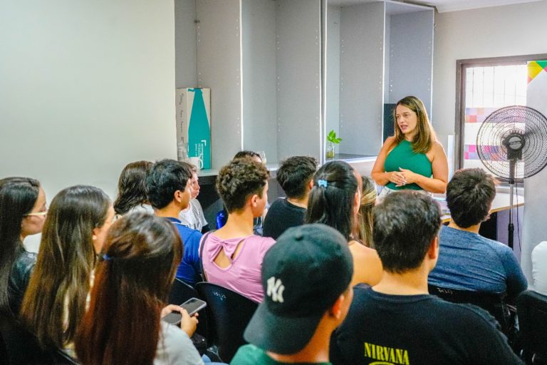 La Agencia Universitaria de Posadas lanzó su Guía 2026