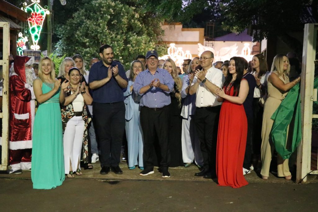 Passalacqua llamó a la unidad en la apertura de la 30° Fiesta Nacional de la Navidad del Litoral 8 16 - Passalacqua llamo a la unidad en la apertura de la 30° Fiesta Nacional de la Navidad del Litoral 3 - 15