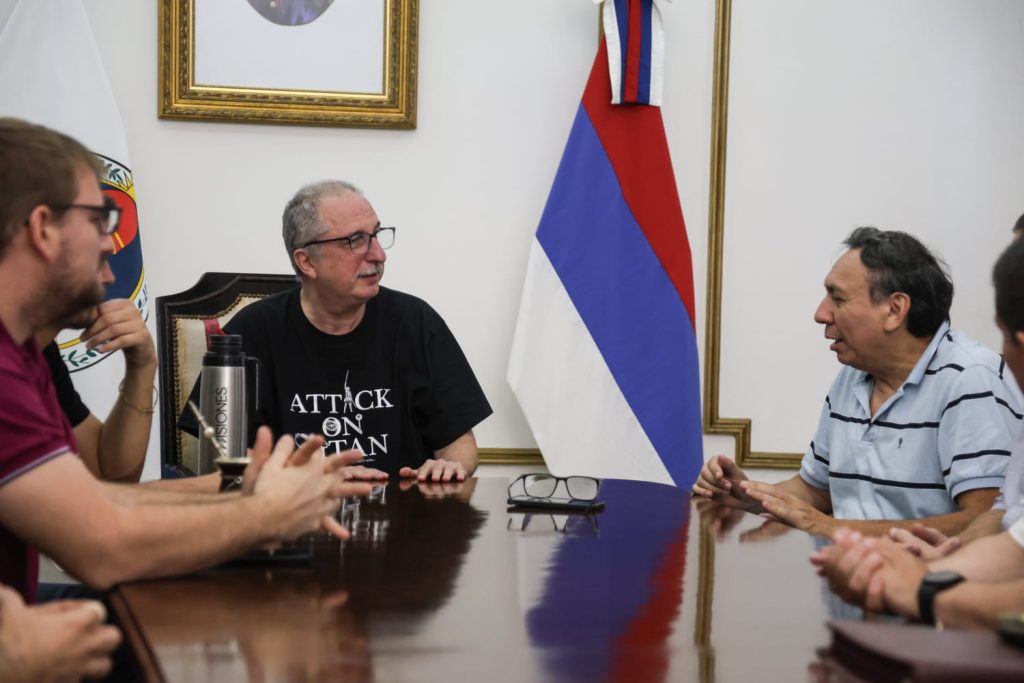 Passalacqua recibió a la misión yerbatera que abrió el mercado de la India para Misiones 4 8 - Passalacqua recibio a la mision yerbatera que abrio el mercado de la India para Misiones 2 - 7