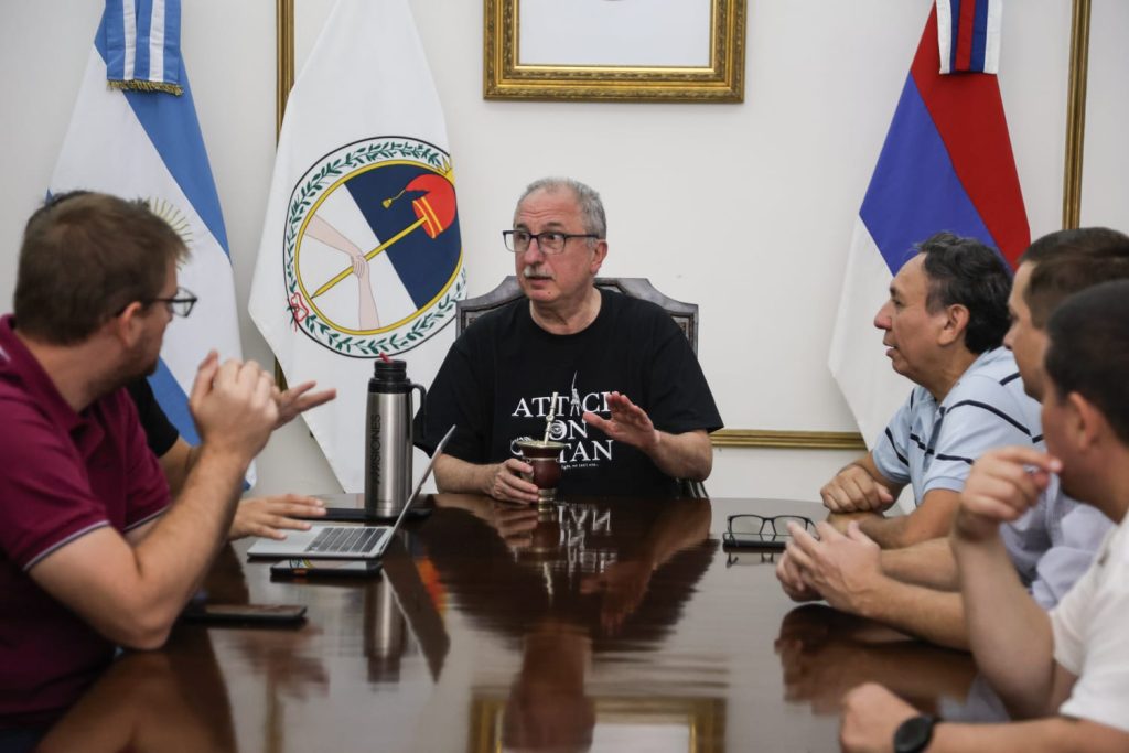 Passalacqua recibió a la misión yerbatera que abrió el mercado de la India para Misiones 2 4 - Passalacqua recibio a la mision yerbatera que abrio el mercado de la India para Misiones 5 - 3