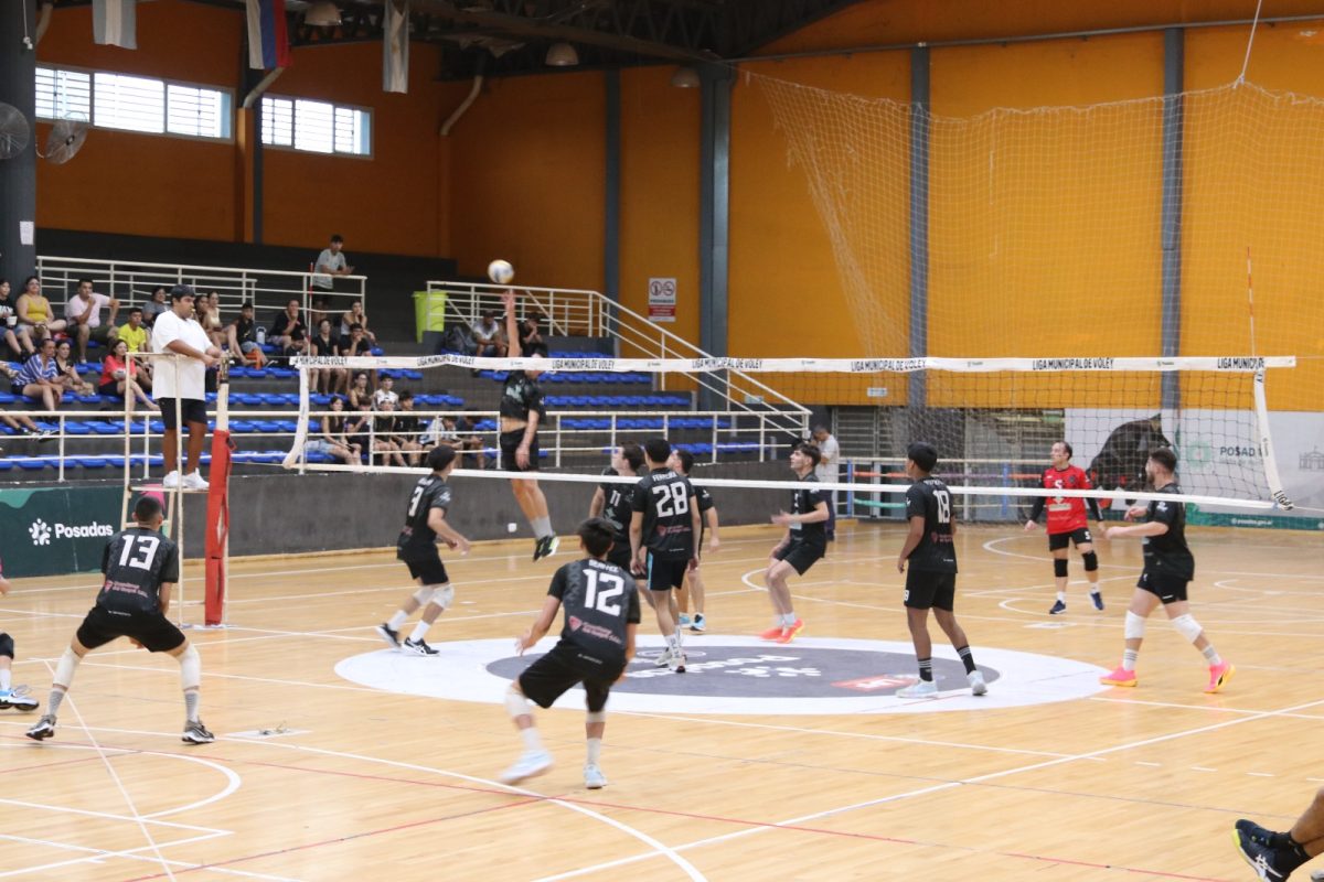 Posadas consolido su Liga Municipal de voley con un vibrante cierre en el Finito Gehrmann 4 - 1