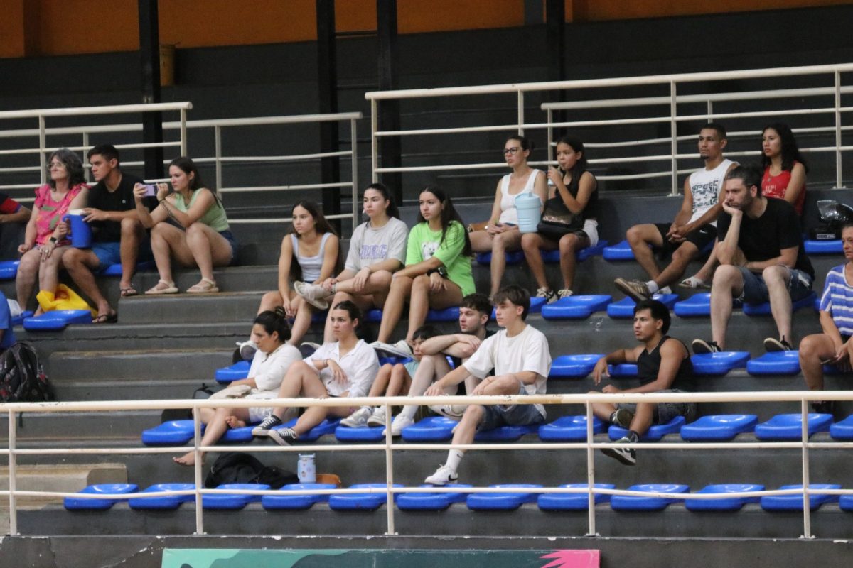 Posadas consolido su Liga Municipal de voley con un vibrante cierre en el Finito Gehrmann 5 - 3