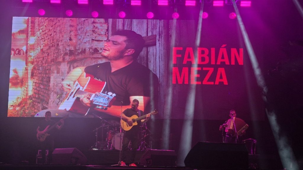 Posadas vibró con la segunda noche del Festival Nacional del Litoral 4 8 - Posadas vibro con la segunda noche del Festival Nacional del Litoral 4 - 7