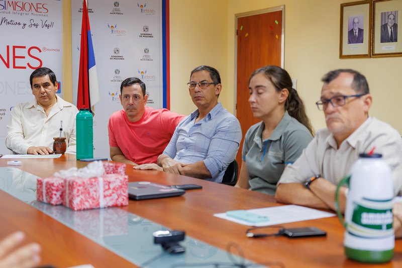 Misiones planifica su red sanitaria 2026 con énfasis en la vacunación y los controles de salud 4 8 - Reunion sumar 2 - 7