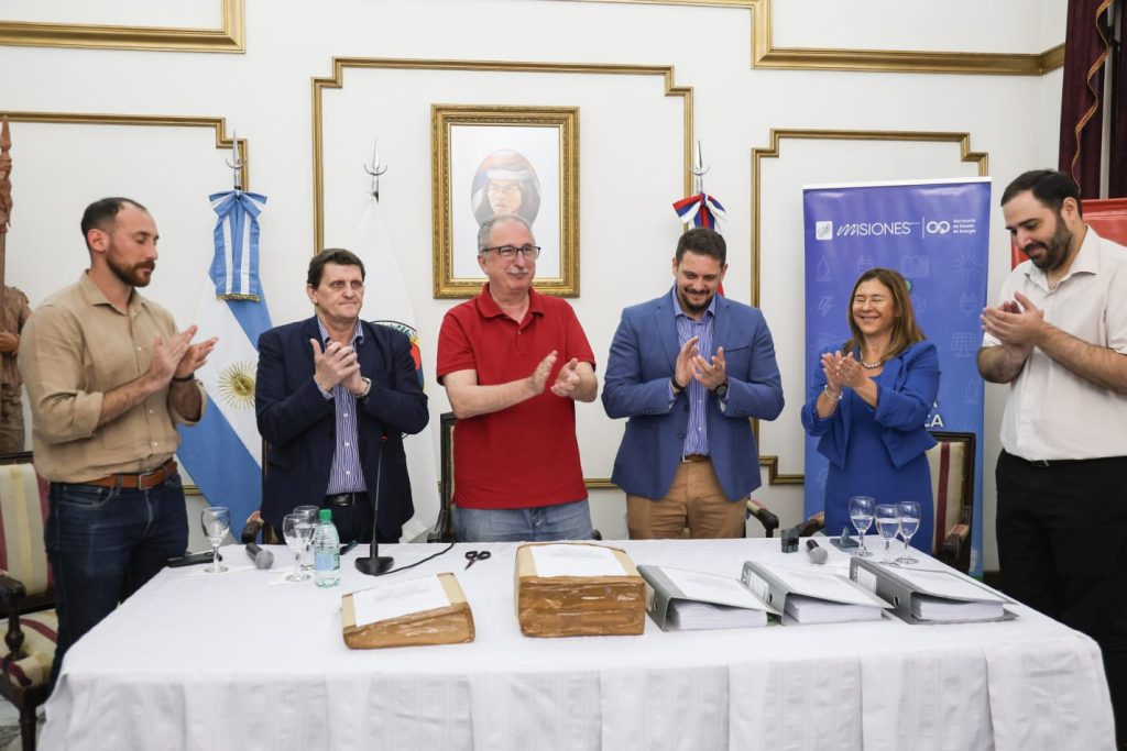 Misiones avanza con una obra energética que beneficiará a más de 100 mil familias 1 2 - apertura licitacion 1 - 1