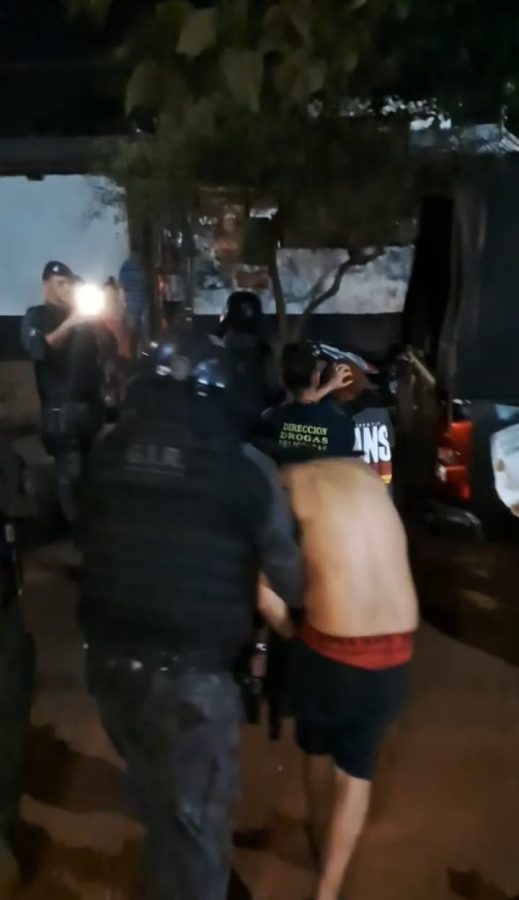 Capturaron a integrantes de una célula narco que operaba en barrio Hermoso de Posadas 1 2 - banda narco 2 - 1