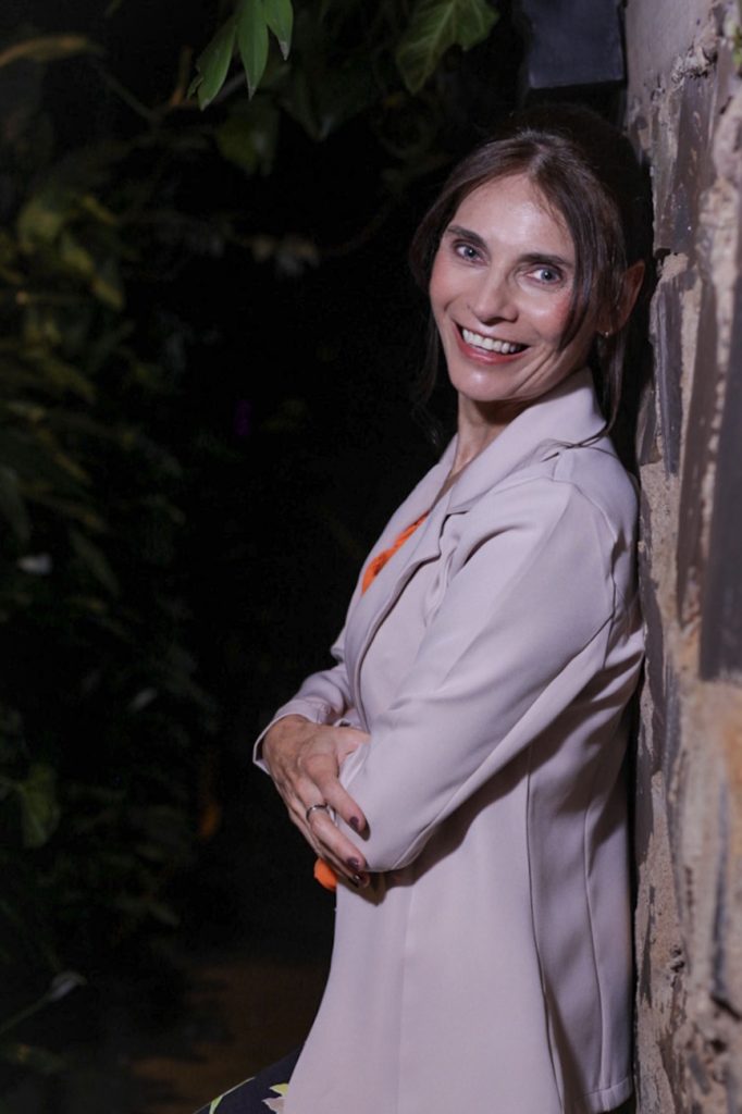 carina escritora 4 - 5