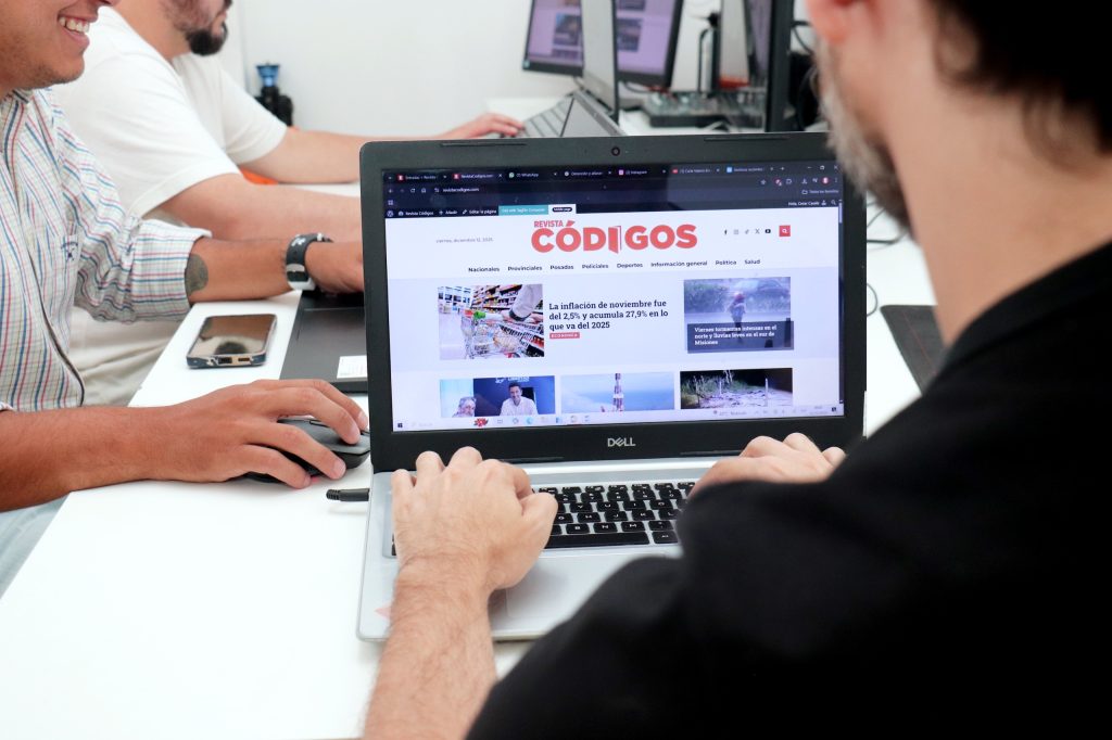 Códigos cumple 11 años: del papel al streaming, una historia de periodismo misionero que sigue creciendo 2 4 - codigos aniversario - 3