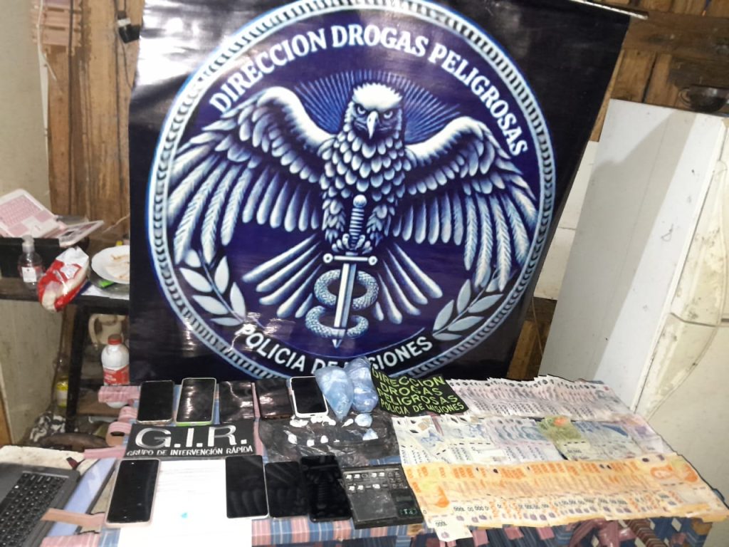 Desbaratan banda narco en Villa Cabello: hay cuatro detenidos y cocaína secuestrada 1 2 - drogas villa cabello 1 - 1