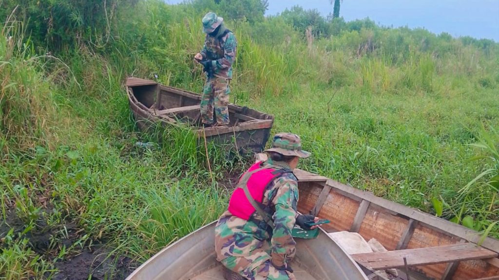 Intensifican los controles para proteger la fauna del río Paraná y sus afluentes 4 8 - ecologia patrulla 6 - 7
