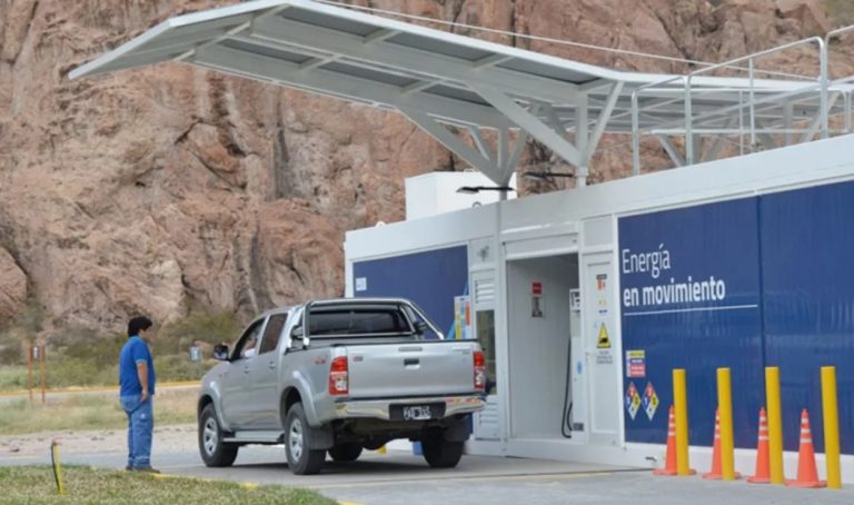 El Gobierno nacional habilitó la creación de estaciones de servicios móviles
