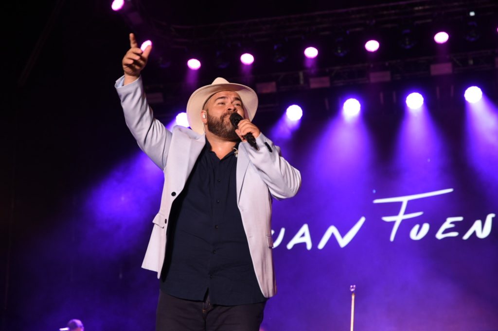 Miles de personas celebraron la última noche del Festival del Litoral en Posadas 2 4 - festival del litoral 2 1 - 3