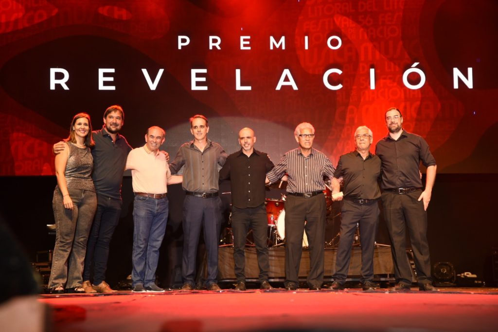 Miles de personas celebraron la última noche del Festival del Litoral en Posadas 4 8 - festival del litoral 4 1 - 7