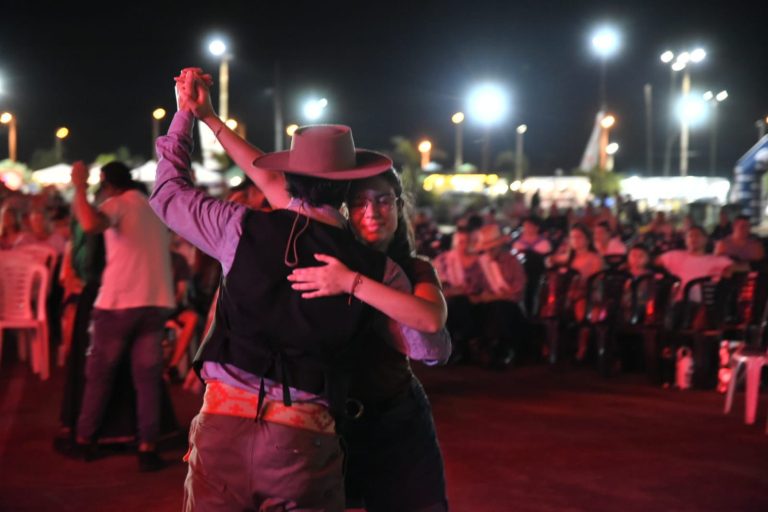 Chamamé, tradición y reencuentro: así comenzó el Festival Nacional del Litoral