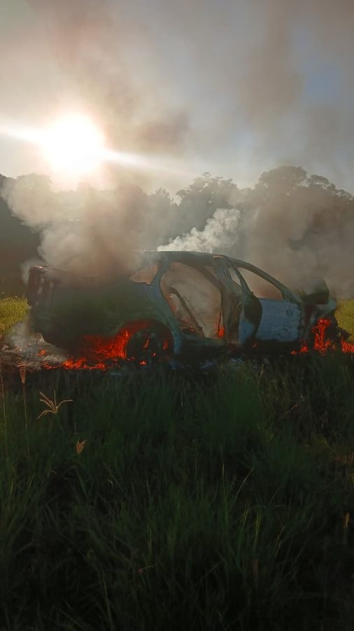 Siniestro vial en Aristóbulo del Valle dejó a varias personas lesionadas y un vehículo incendiado 2 4 - incendio vehiculo 2 - 3
