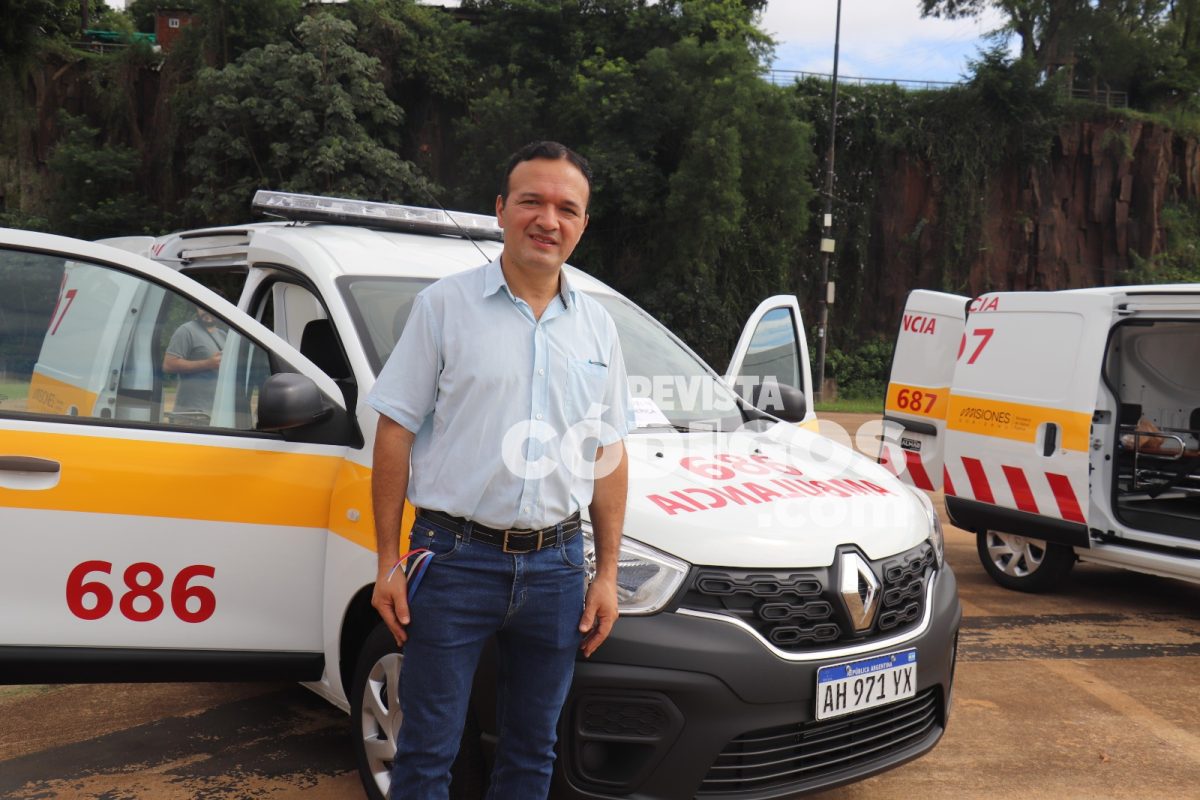 Jardín América recibió una nueva ambulancia: "Es una gran noticia para cerrar el año", destacó Araujo