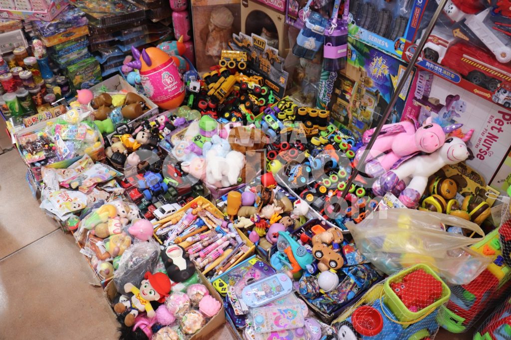Se adelantan las compras de Navidad y crece la consulta por juguetes en La Placita 4 8 - jugueteria la placita 5 - 7