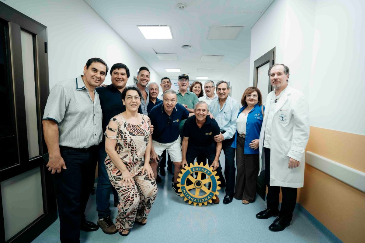 El Hospital Favaloro incorpora tecnología de videolaparoscopía para descentralizar cirugías del Madariaga 1 2 - nuevo equipo favaloro 1 - 1