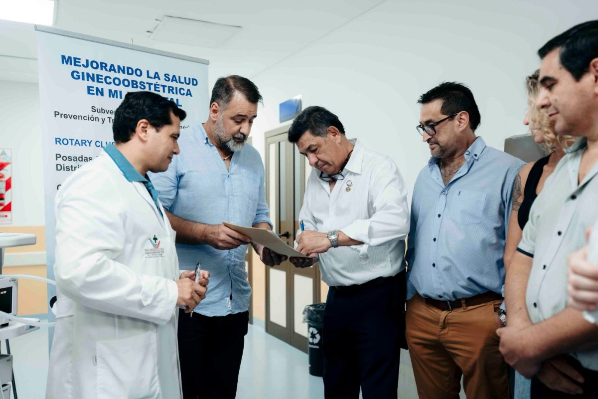 El Hospital Favaloro incorpora tecnología de videolaparoscopía para descentralizar cirugías del Madariaga 5 10 - nuevo equipo favaloro 8 - 9