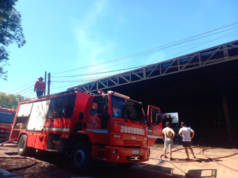 Oberá: incendio en taller mecánico fue controlado sin lesionados
