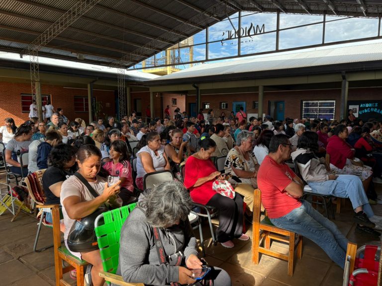 El PAS llevó servicios de salud y el Mercadito Solidario al barrio Gotschalk de Garupá