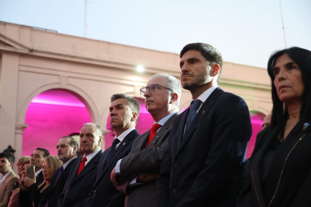 Por primera vez, un gobernador de Misiones participó en la asunción de su par correntino 5 10 - passalacqua corrientes 6 - 9