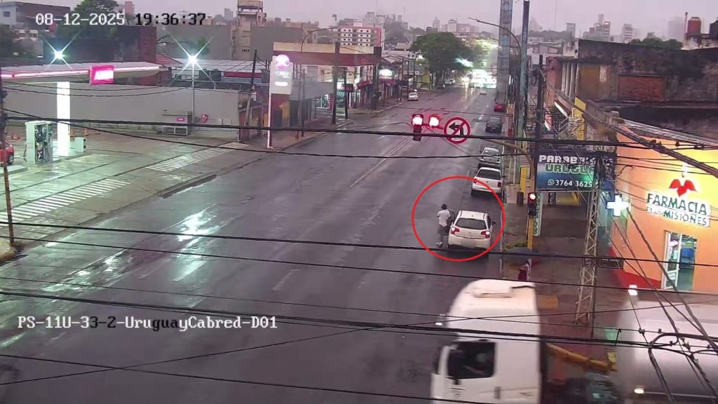 Posadas: atraparon a tres personas tras un intento de robo a una farmacia 5 10 - robo farmacia 7 - 9