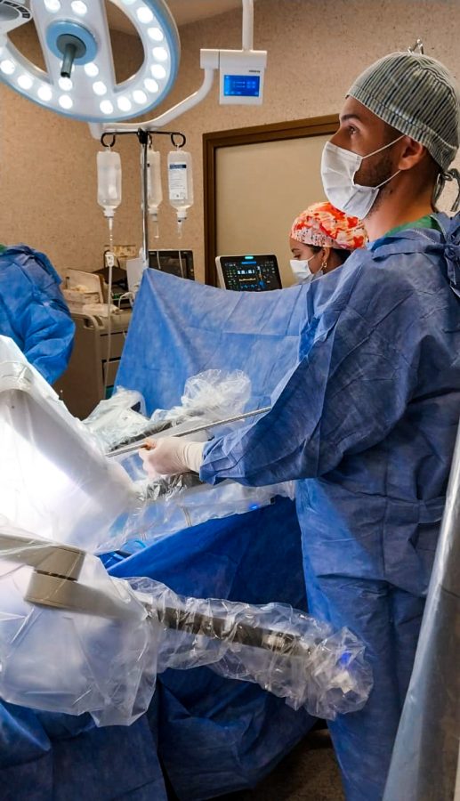 El robot Da Vinci del Madariaga marca un hito en cirugías urológicas mínimamente invasivas 11 22 - robot davinci 11 - 21