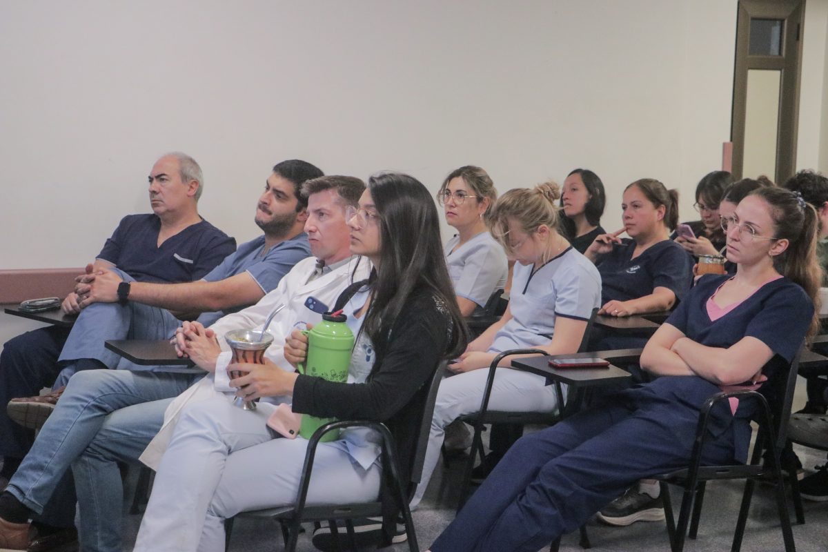 El robot Da Vinci del Madariaga marca un hito en cirugías urológicas mínimamente invasivas 5 10 - robot davinci 5 - 9