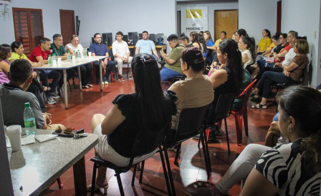 Vilchez: “La salud mental se fortalece con un Estado presente” 4 8 - salud mental san javier 5 - 7