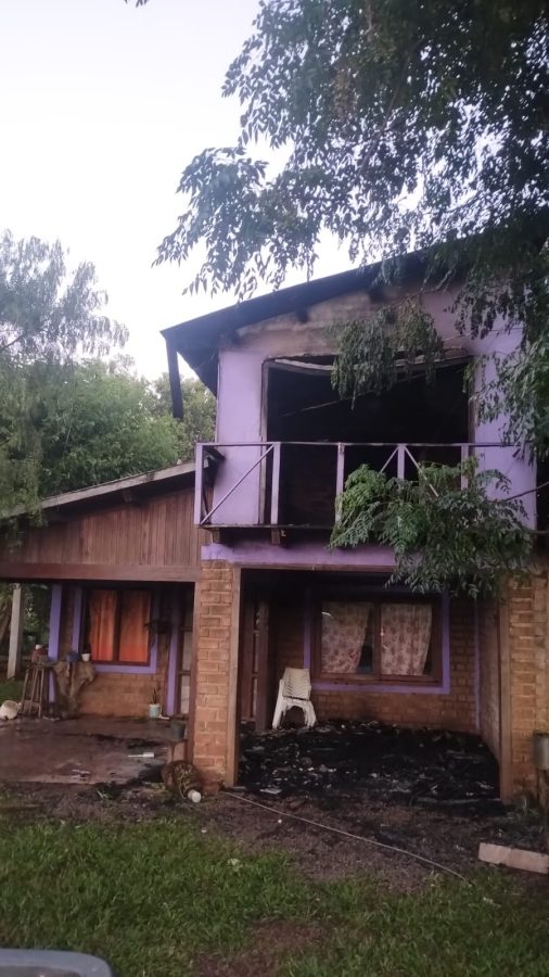Atacó a su ex pareja, causó daños, incendió la casa y terminó detenido en Campo Ramón 3 6 - Ataco a su ex pareja causo danos incendio la casa y termino detenido en Campo Ramon 1 - 5