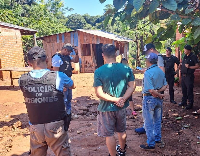 Detuvieron a un delincuente por amenazas reiteradas y disparos en Puerto Rico 2 - 3