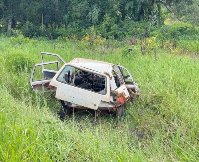 Grave despiste de una camioneta que remolcaba a un auto en la ruta ...