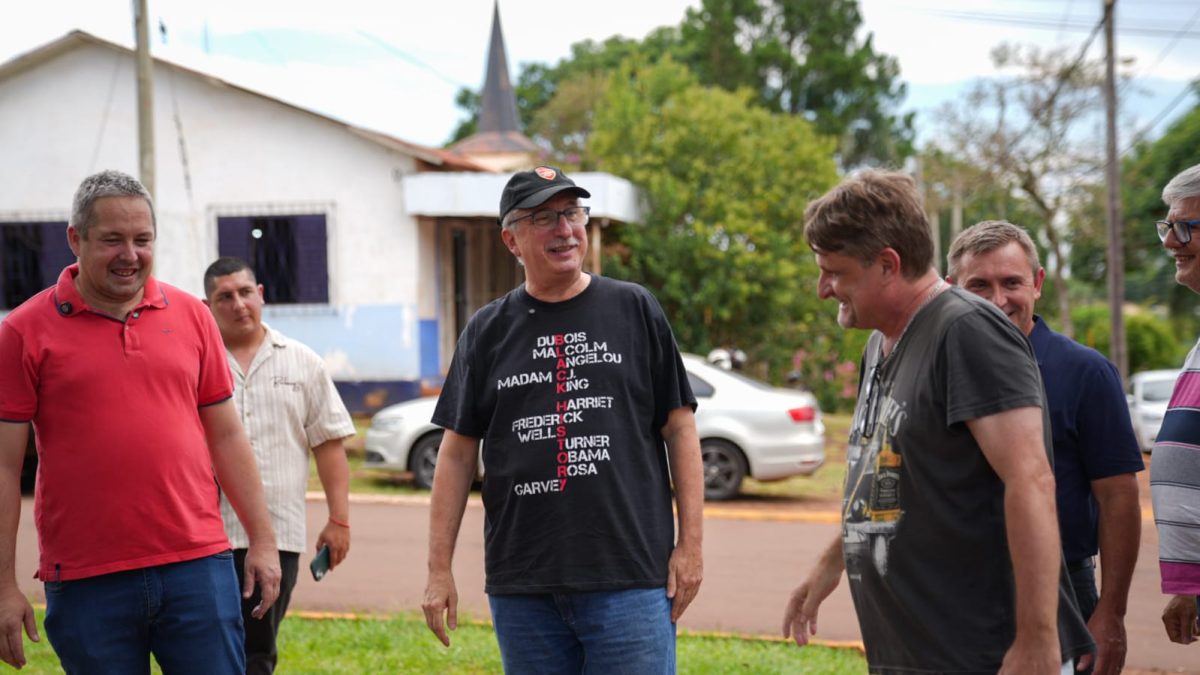 Passalacqua realizo entrega de equipamiento y supervision de obras en Alba Posse 10 - 11