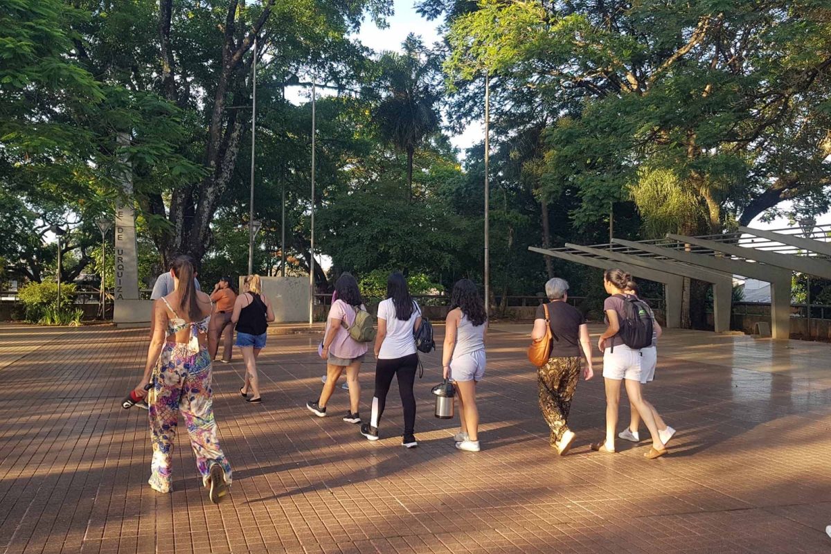 Posadenos tuvieron un encuentro con la historia en el tour de recorrido por Villa Urquiza 2 - 13