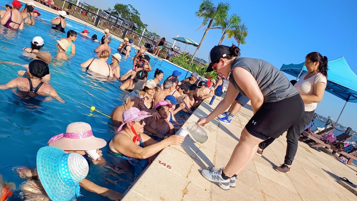 Adultos mayores participaron de una jornada recreativa en Costa Sur 3 6 - adultos mayores 1 - 5