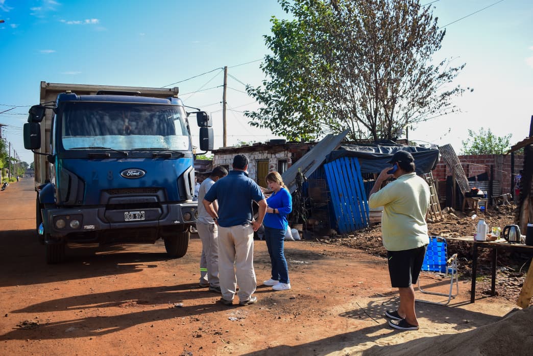 Incendio en Posadas: seis familias recibieron asistencia 1 2 - asistencia posadas 1 - 1