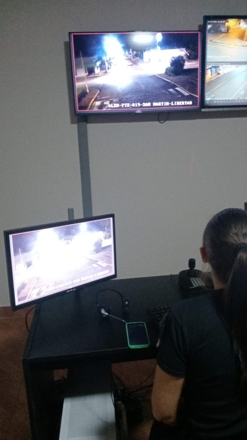 Alem recuperaron una camioneta robada tras seguir el recorrido mediante camaras del 911 1 - 3