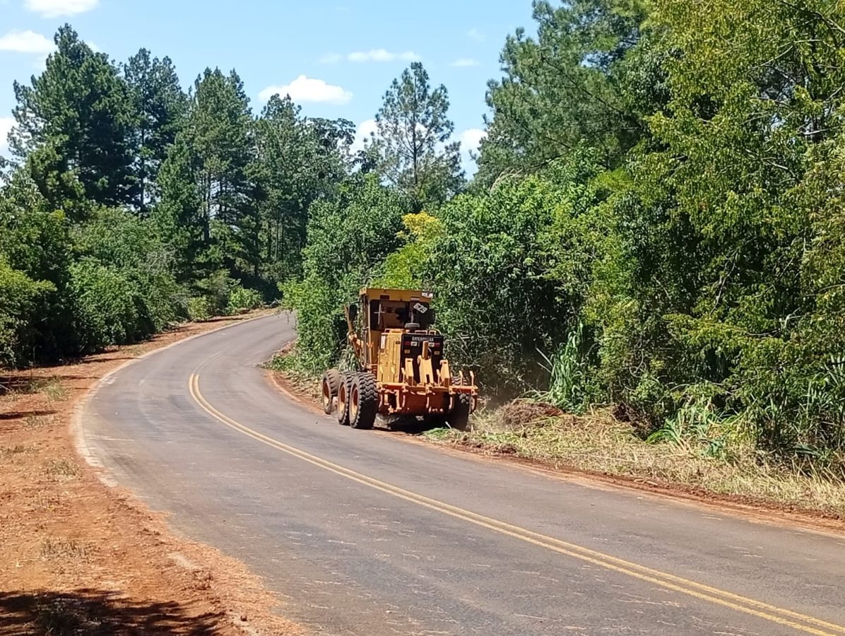 Rutas 2, 4 y 7 con nuevas tareas de mantenimiento y perfilado 1 2 - DPV BANQUINAS 0226 2 - 1