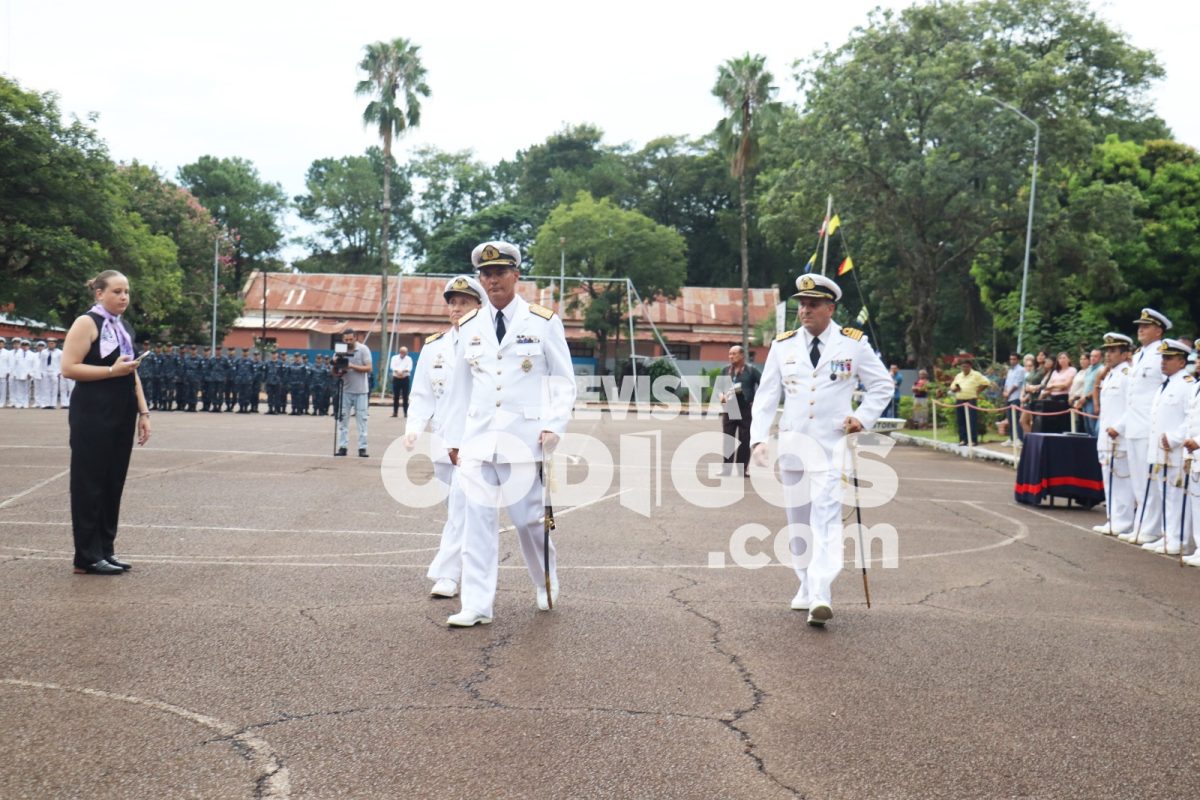 El Liceo Naval Militar Almirante Storni realizo la ceremonia de cambio de direccion 5 - 25