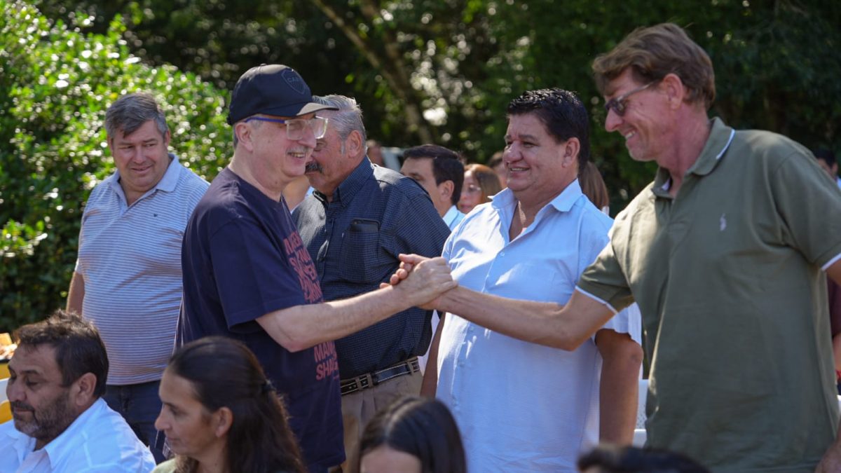Hugo Passalacqua destaco el rol de las EFAs y entrego equipamiento educativo en Caa Yari 3 - 23