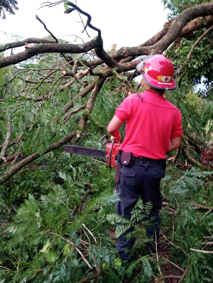 La Policia asistio a distintas localidades misioneras afectadas por el temporal 2 - 7