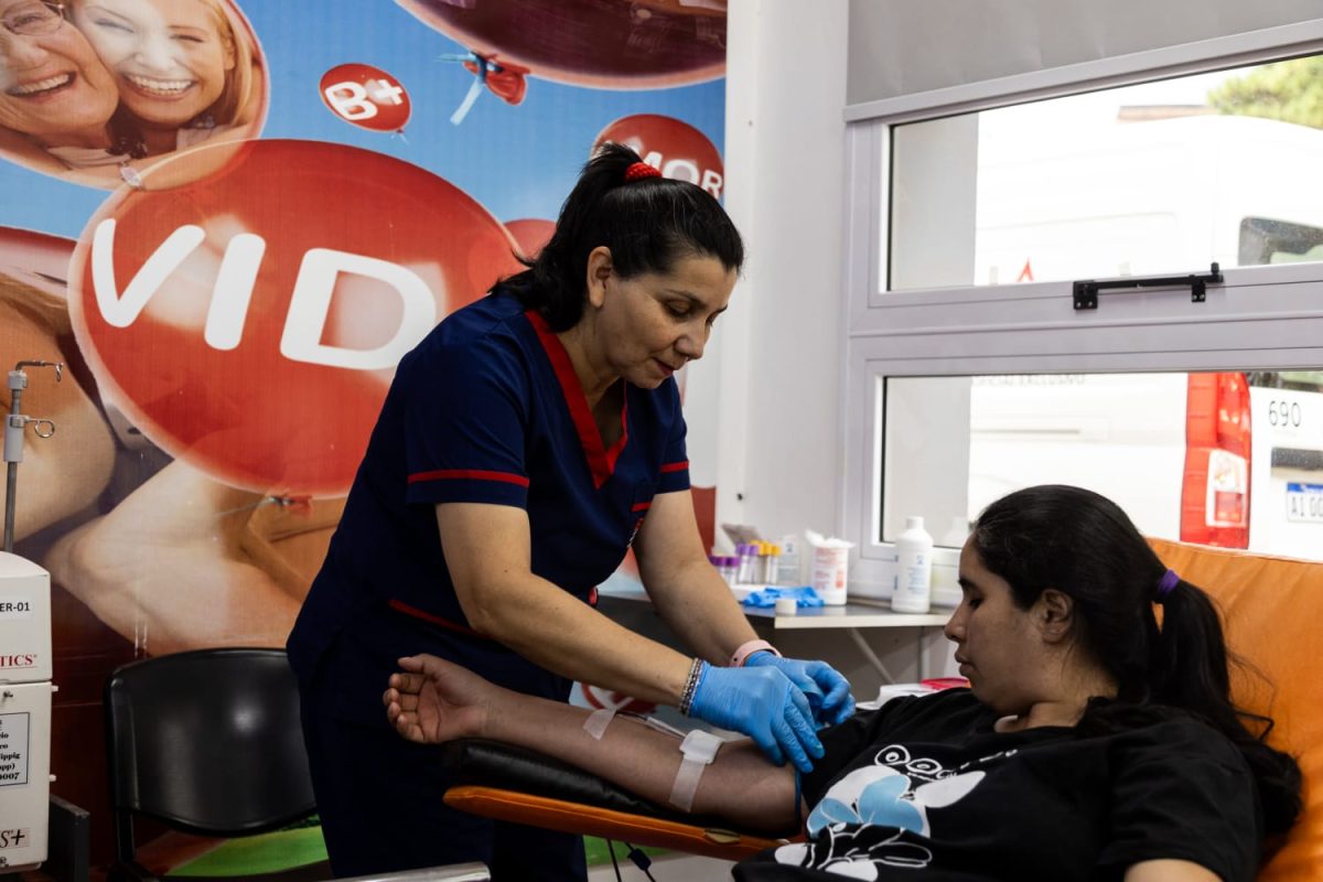 Passalacqua entrego un nuevo movil al Banco de Sangre y destaco la inversion en salud publica 2 - 5