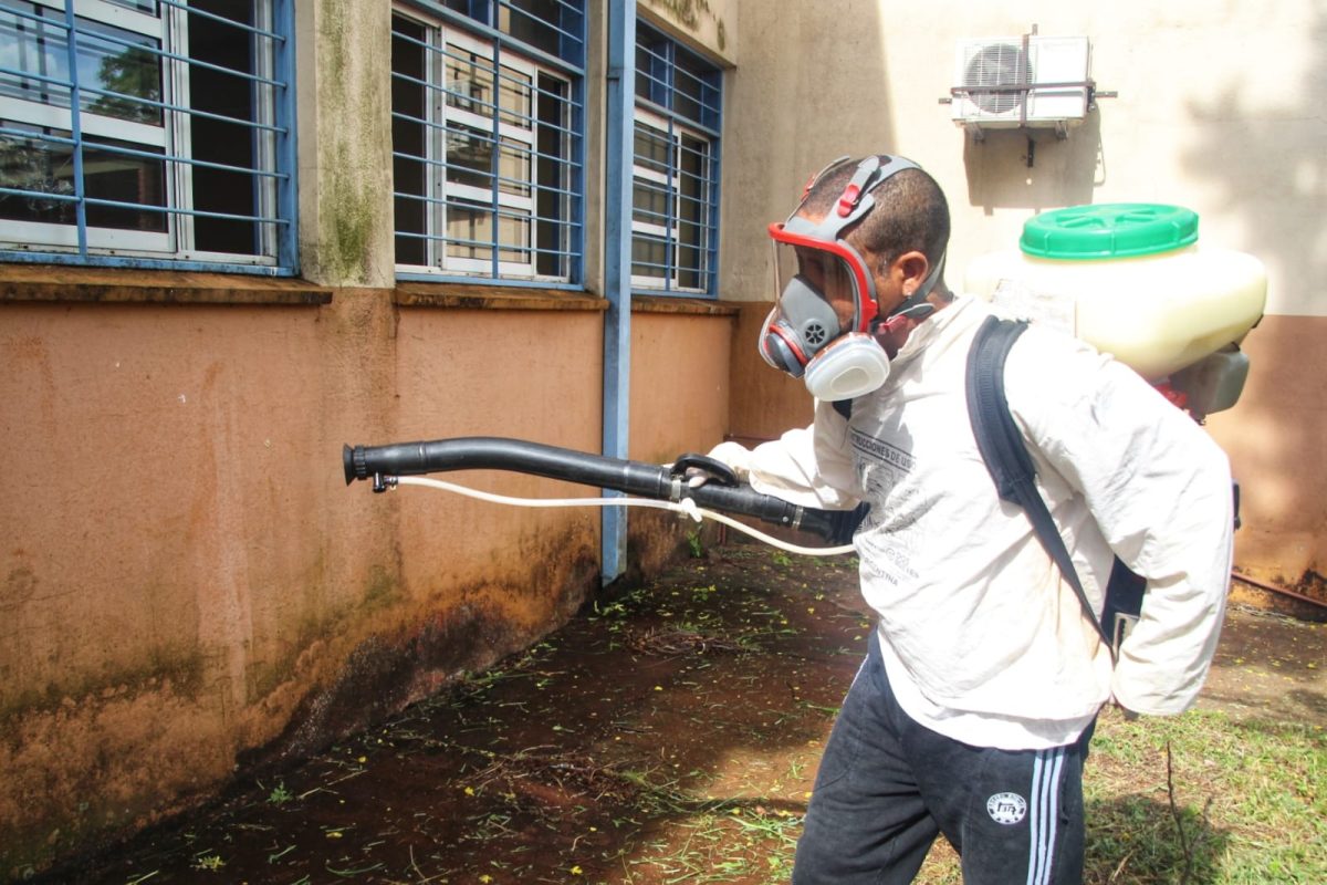 Posadas refuerza operativos sanitarios y de mantenimientos de cara al inicio de clases 1 2 - Posadas refuerza operativos sanitarios y de mantenimientos de cara al inicio de clases 4 - 1