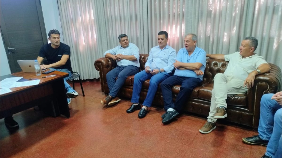 Reunion Tabaco AltoUruguay2 - 3