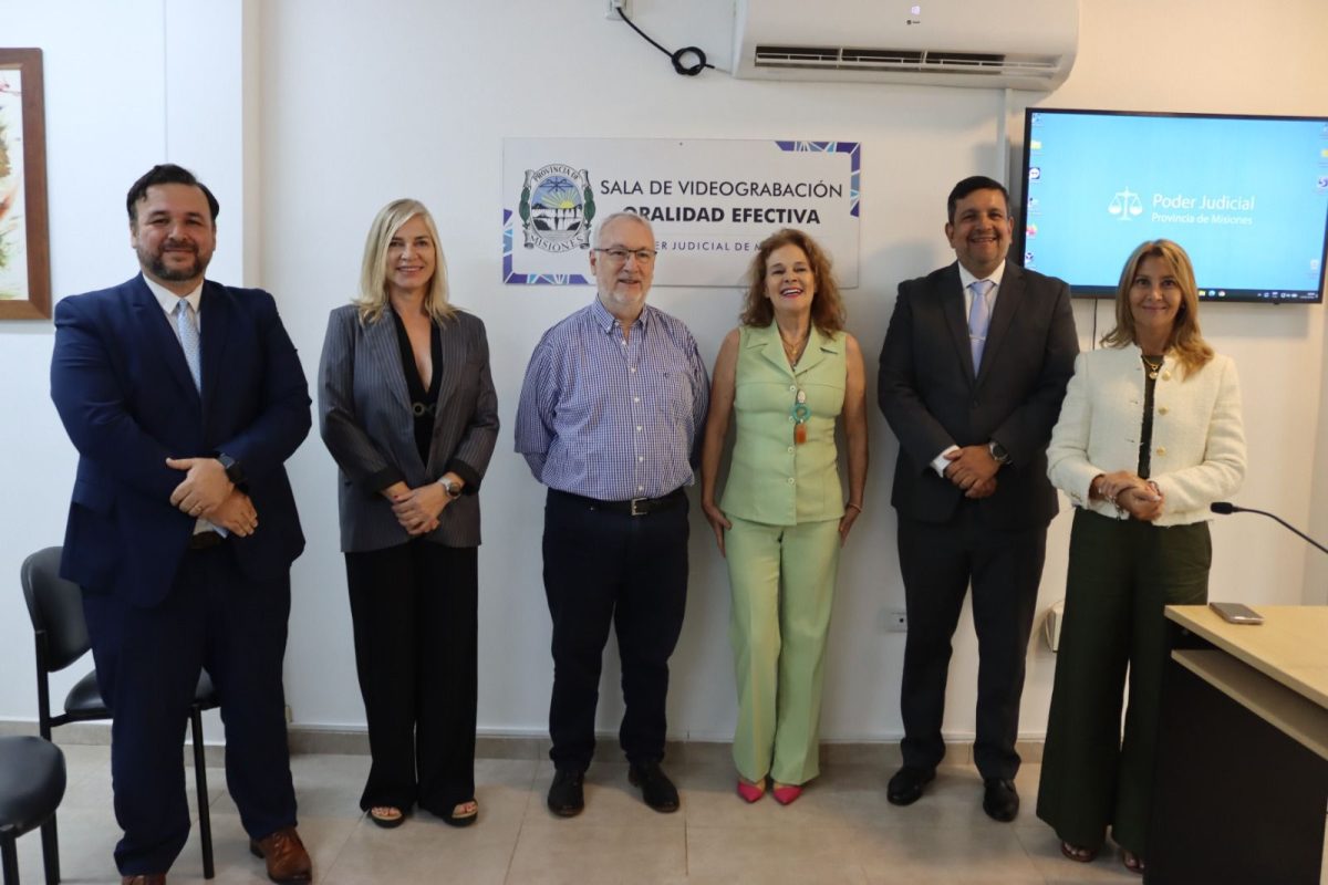 justicia apostoles 2 - 3