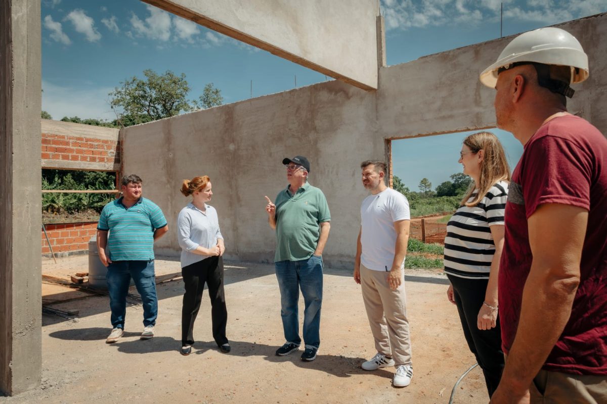 Passalacqua supervisó el avance del nuevo edificio de la EPET 53 en Alberdi 3 6 - passalacqua 4 - 5