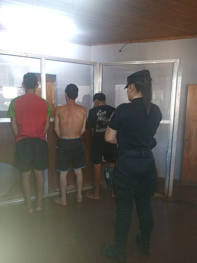 tres detenidos posadas 1 - 1
